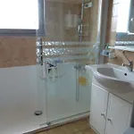 Maison En Bord De Pour 6 Pers Avec Wifi Et Animaux Admis - Fr-1-823-67